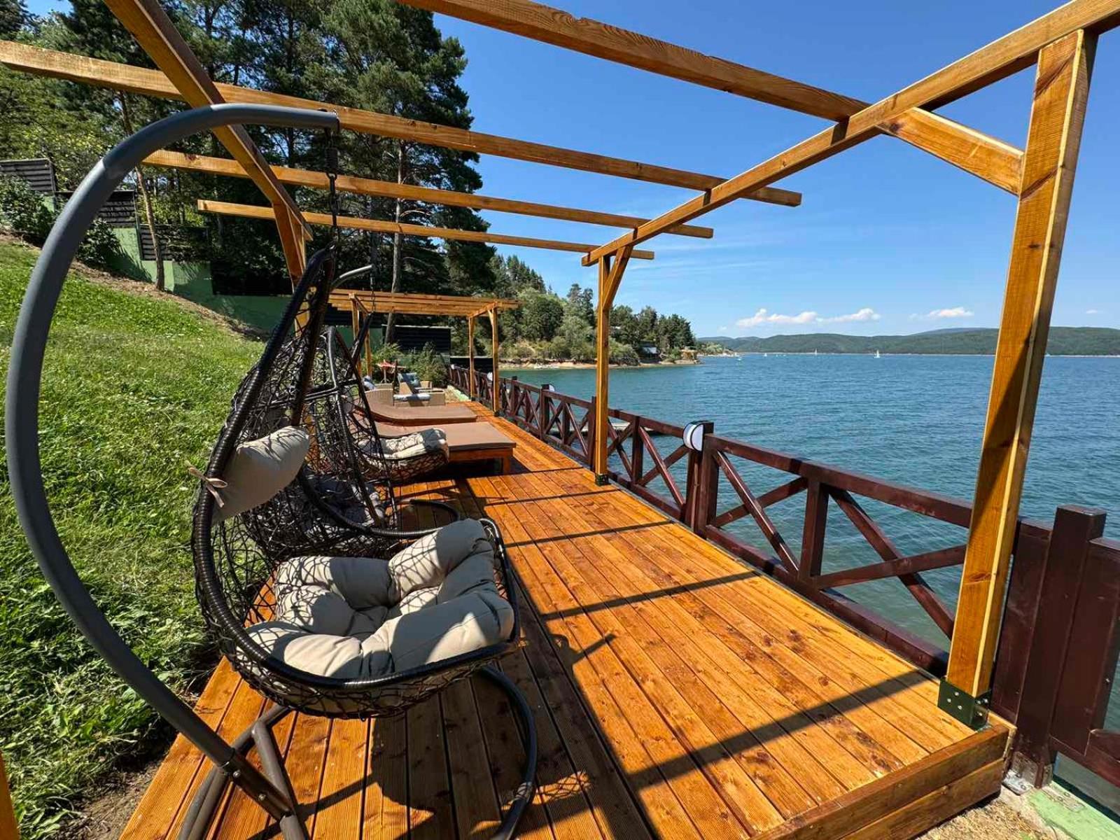 Villa Iskar Lake Residence By Bookvillabg Shtarkelovo Gnezdo Exterior foto