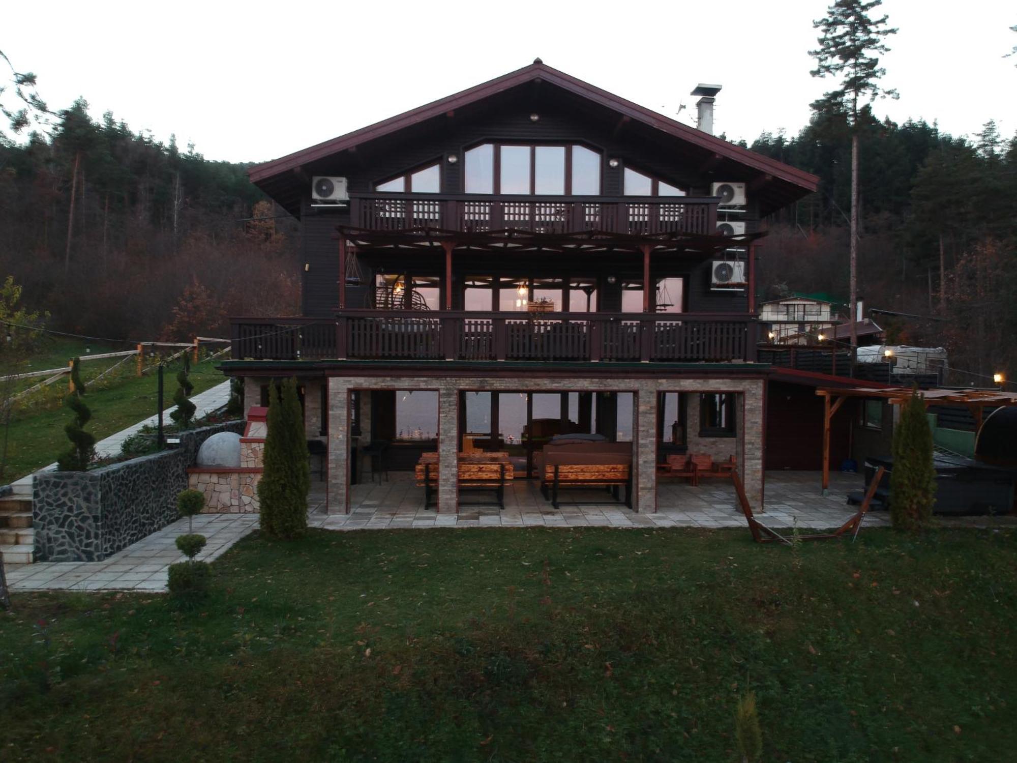 Villa Iskar Lake Residence By Bookvillabg Shtarkelovo Gnezdo Exterior foto